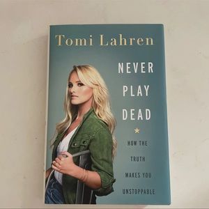 Tomi lahren book